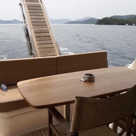M/y Alex Fairline Squadron 55ft Гёчек