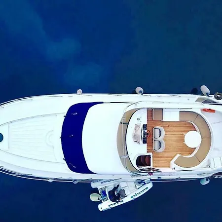 M/y Alex Fairline Squadron 55ft 보트호텔